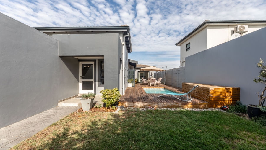 3 Bedroom Property for Sale in Parklands North Western Cape
